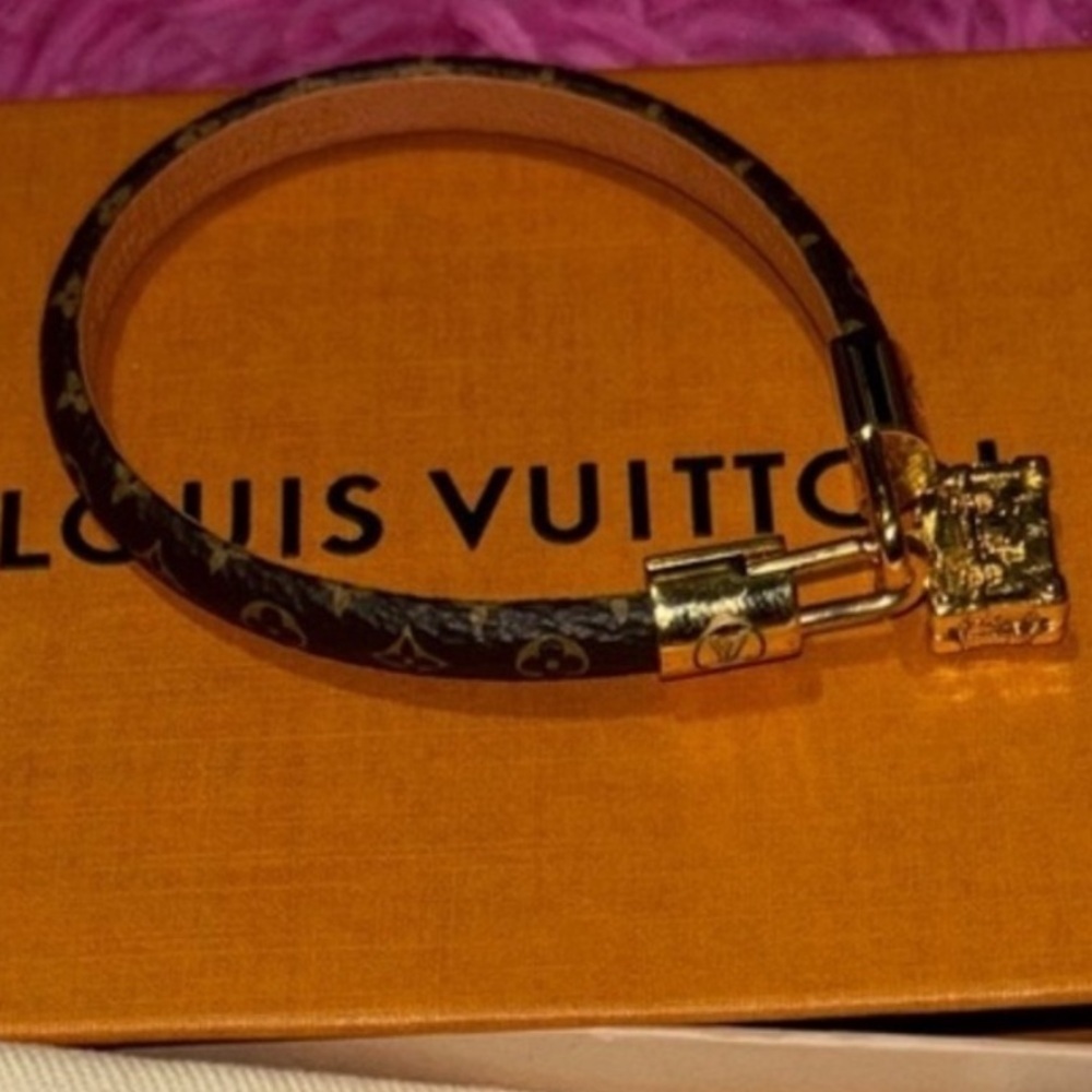 Louis Vuitton Petite Malle Monogram Bracelet